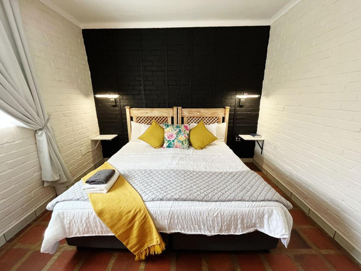 The Gallery Lounge Potchefstroom Exterior foto